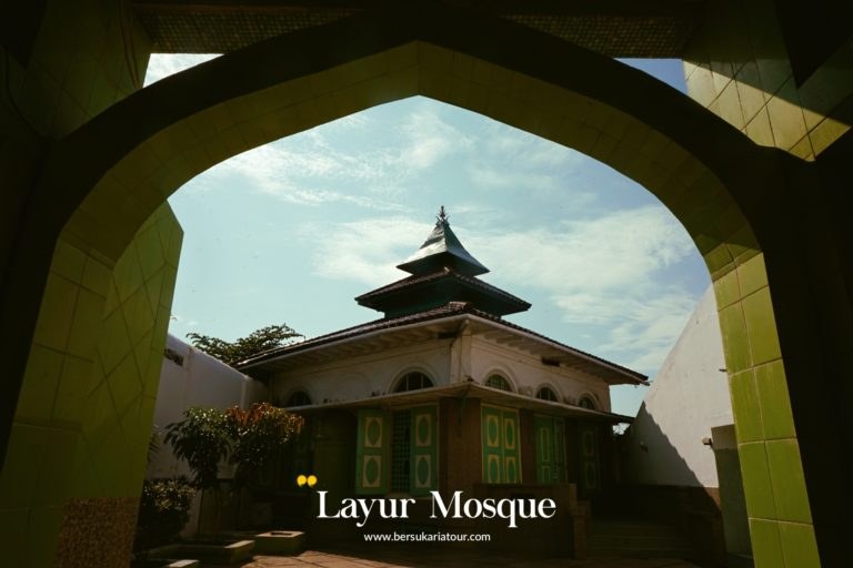 A Brief Introduction To The Layur Mosque